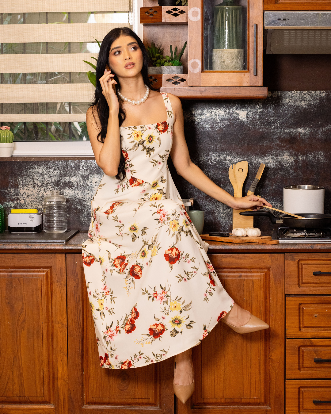VIANNA FLORAL STRAP DRESS