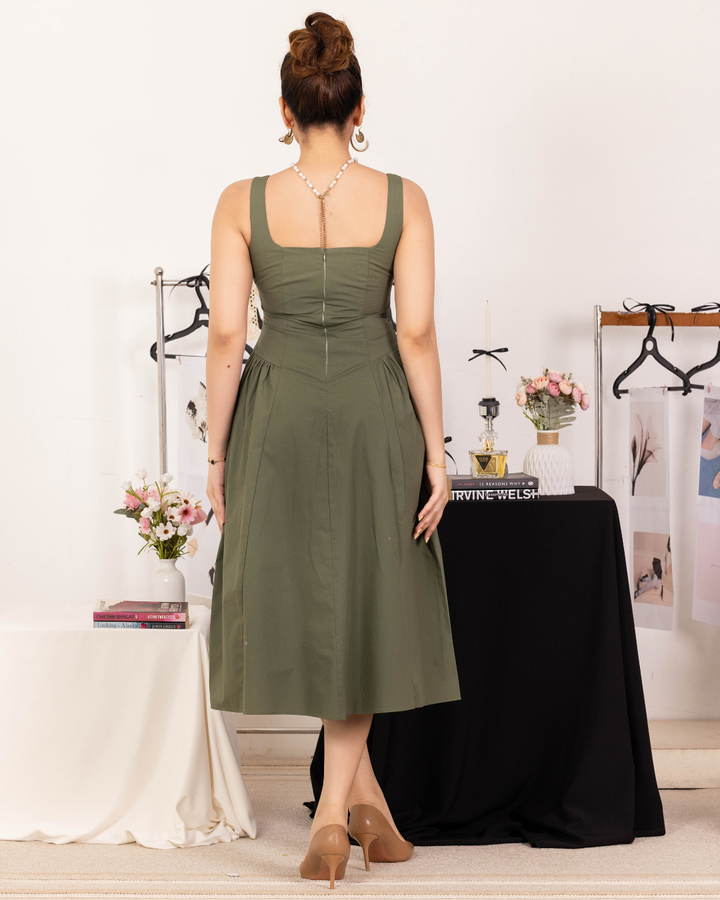 BELLA GREEN SQUARE NECK MIDI DRESS