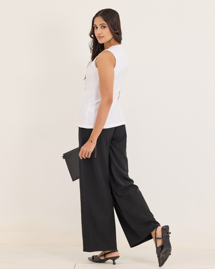 JANET SLEEVELESS WHITE WAISTCOAT
