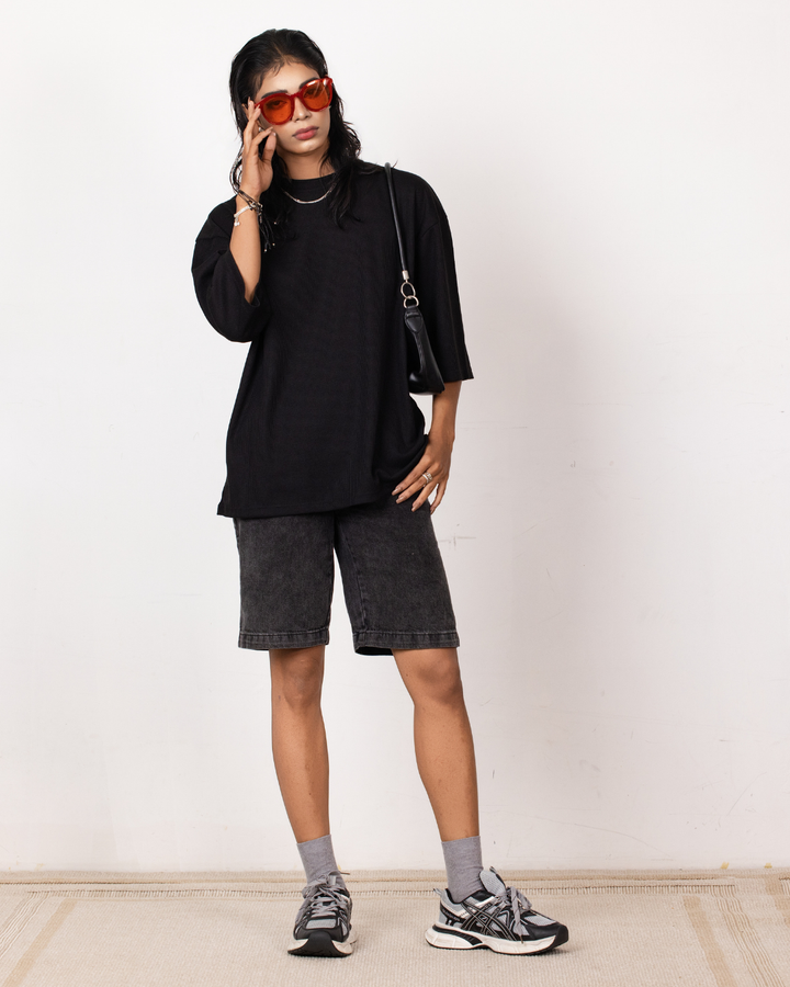 BLACK BAGGY TEE