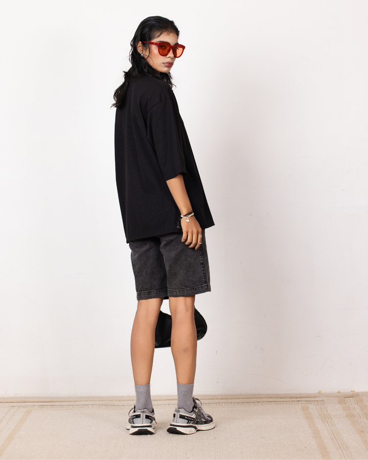 BLACK BAGGY TEE
