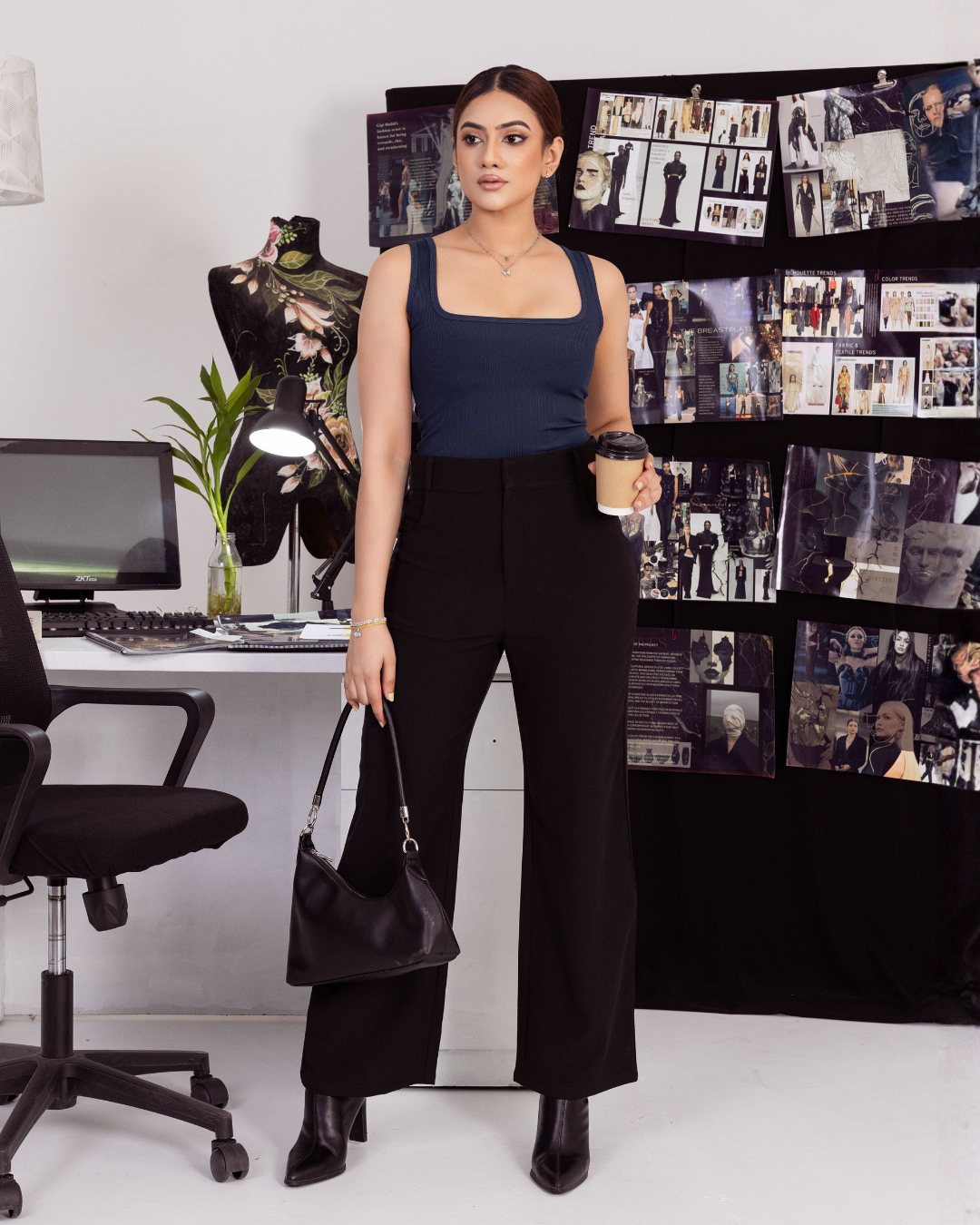 AMIRA HIGHWAIST BLACK STRAIGHT PANT
