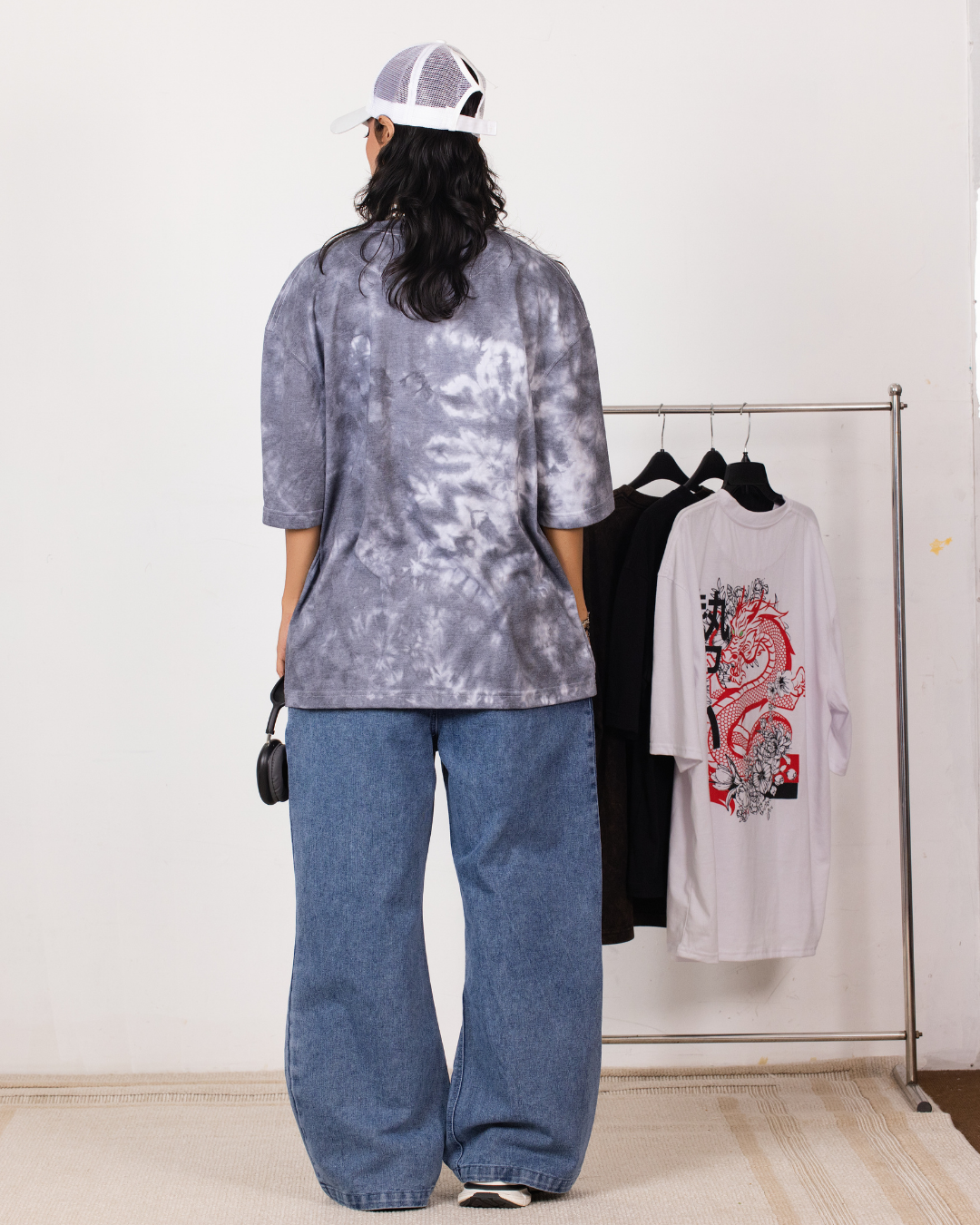 DISTRUPT BLACK & WHITE BAGGY TEE