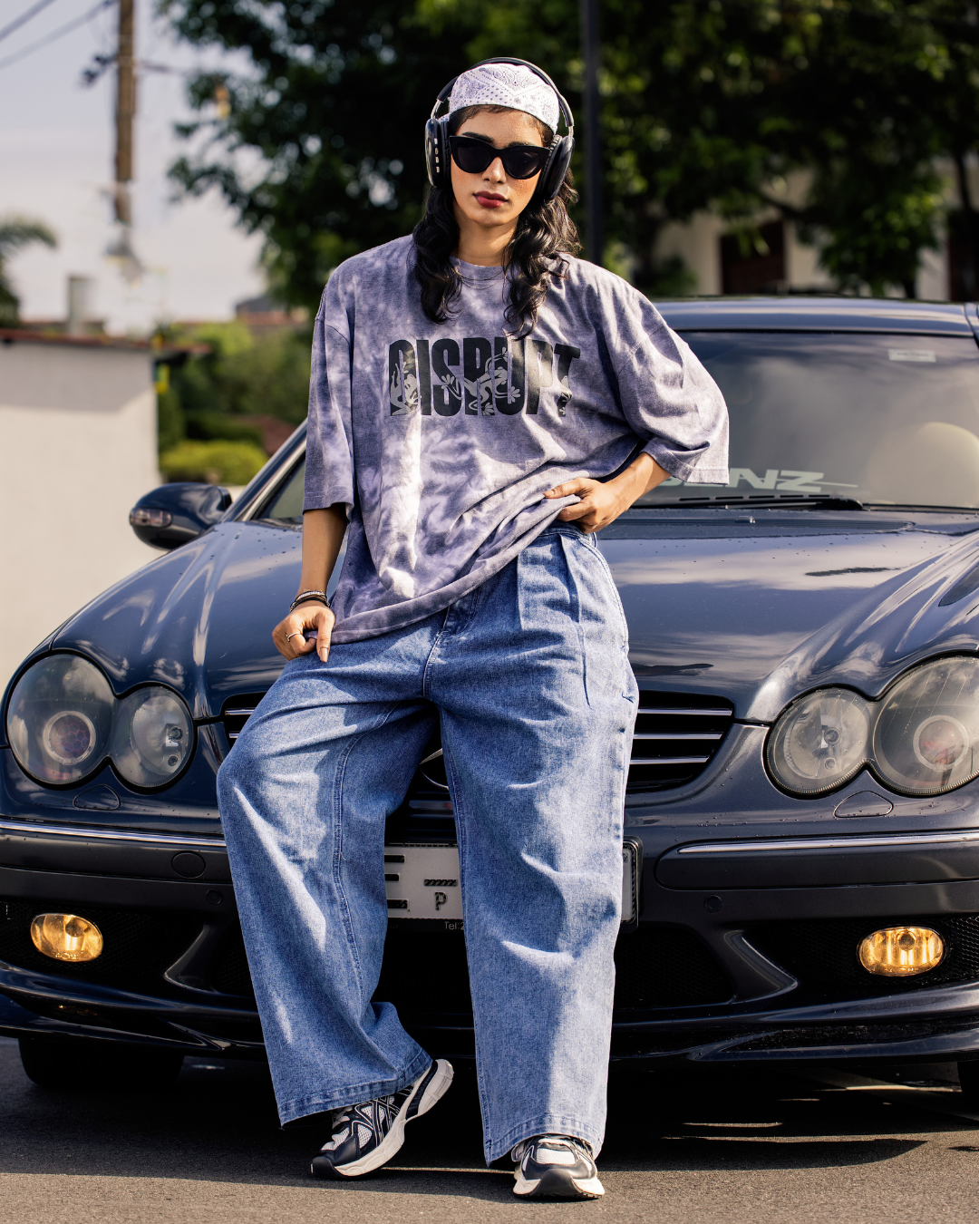 DISTRUPT BLACK & WHITE BAGGY TEE
