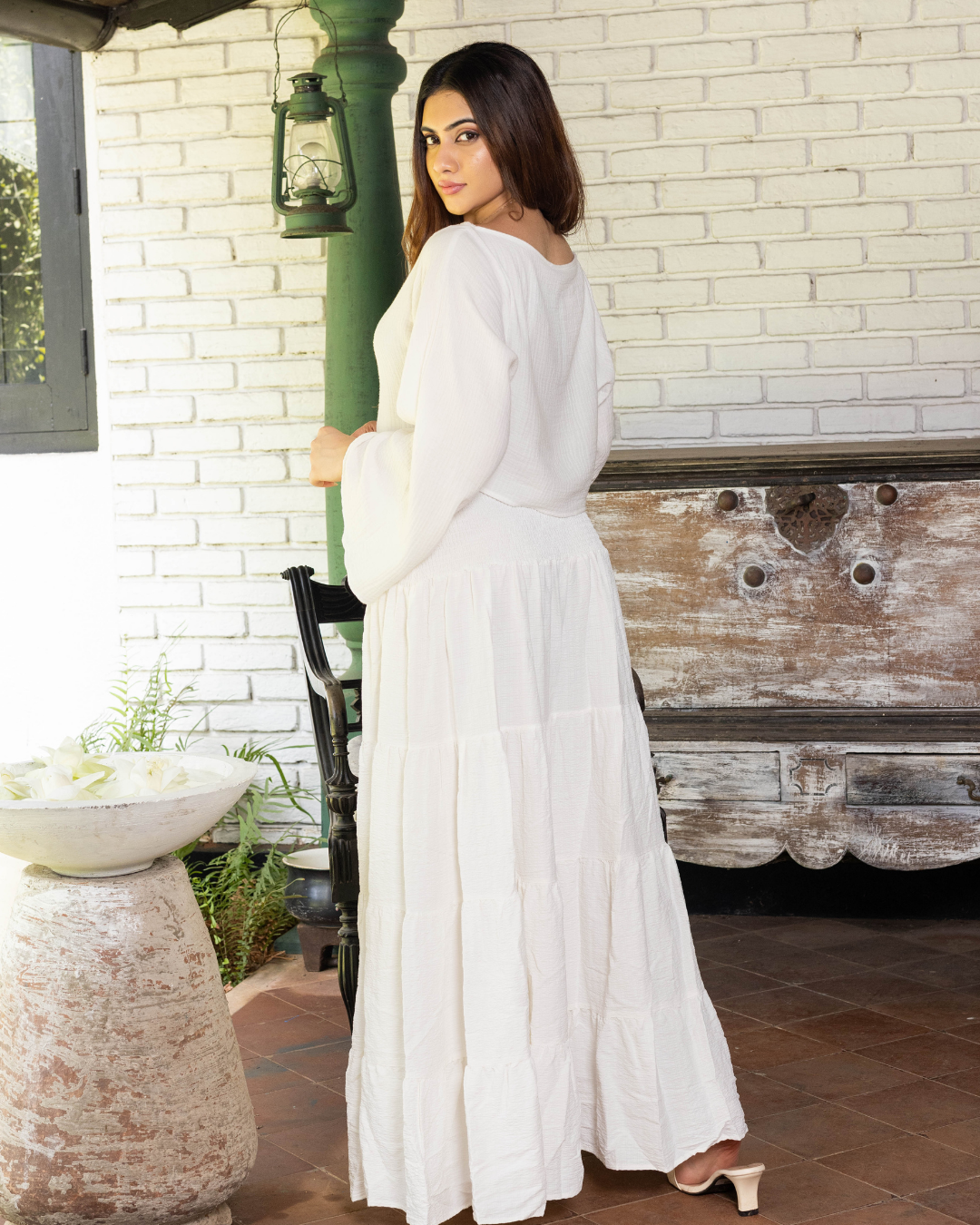 ALESSIYA WHITE WIDE SLEEVE CROP TOP
