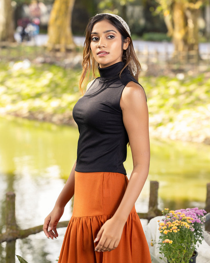 NOLAN TURTLE NECK BLACK TOP