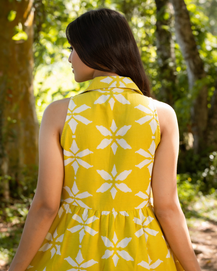 MIA SLEEVELESS YELLOW PRINT DRESS