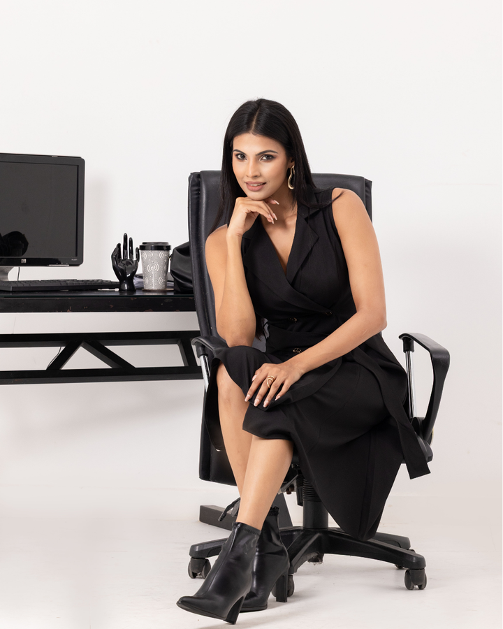 KATEY SLEEVELESS BLACK DRESS