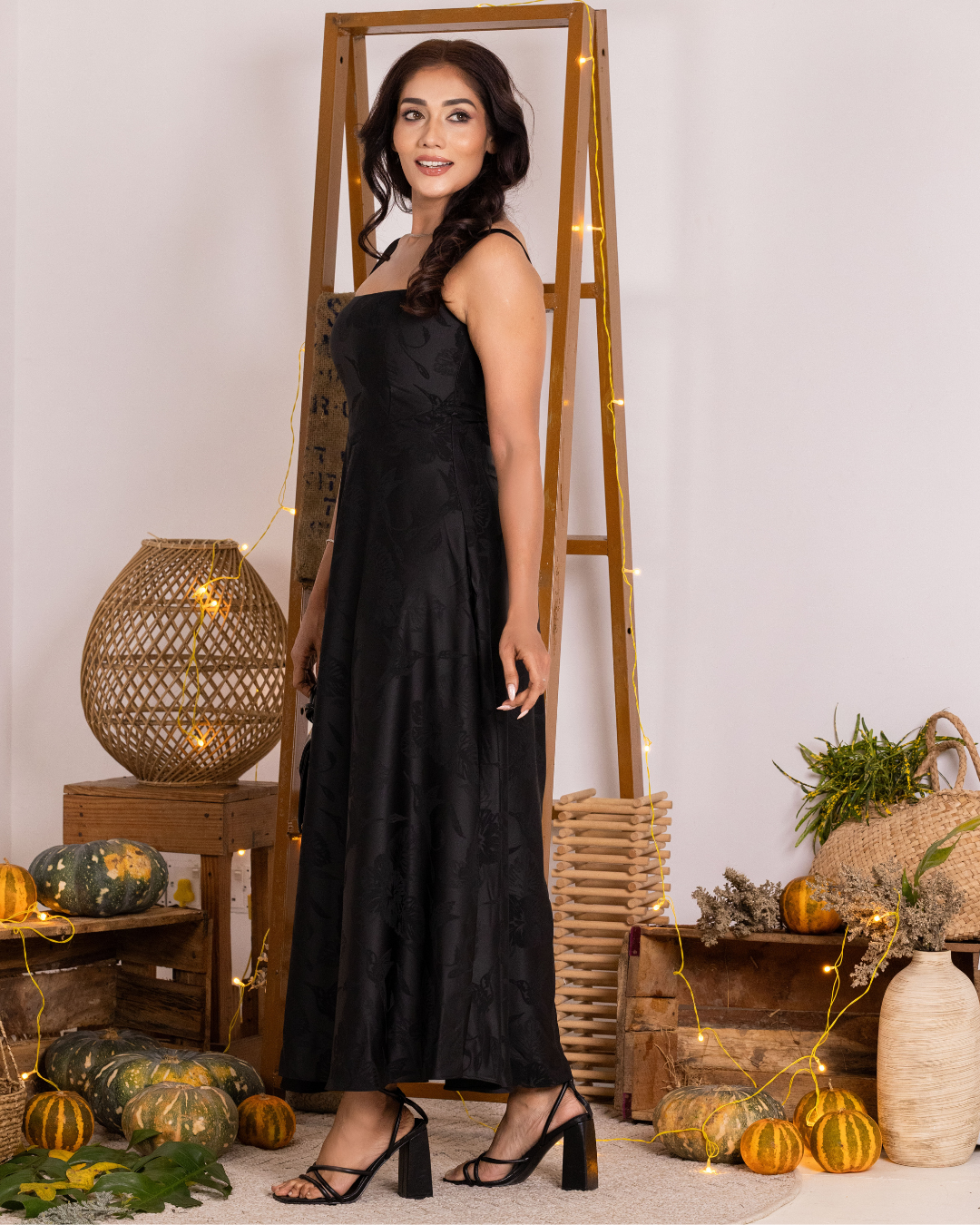 VIANNA BLACK STRAP DRESS