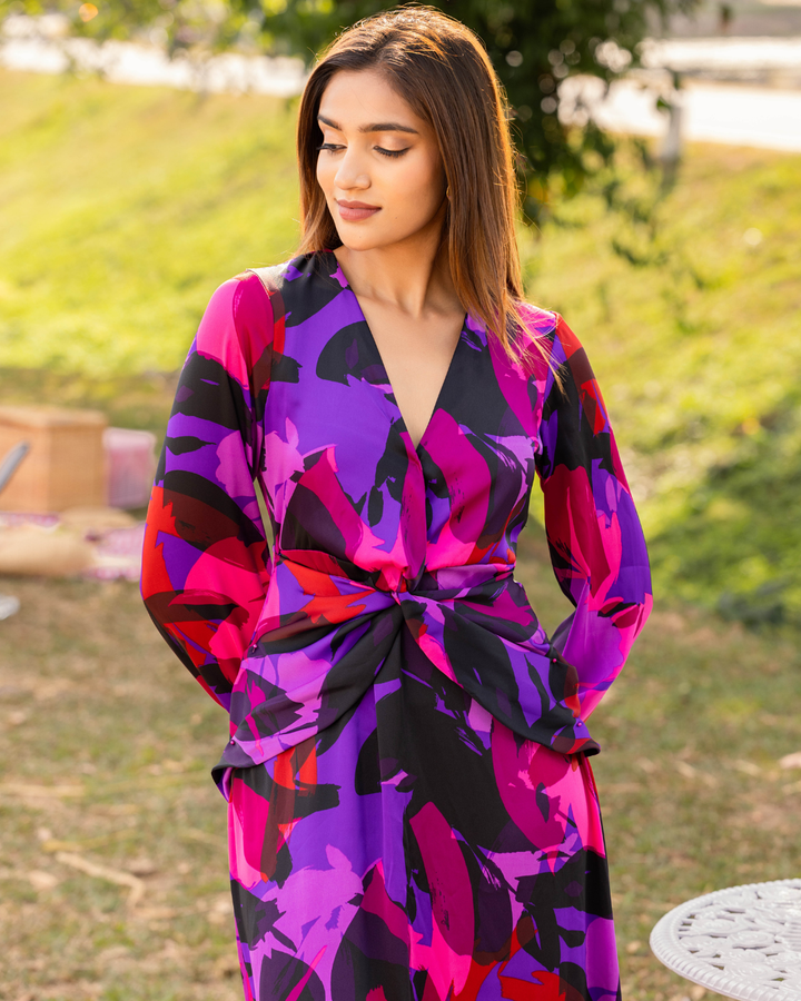 CIERRA DEEP V NECK DRESS