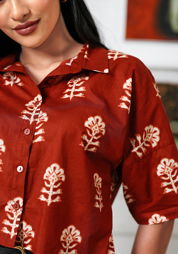 AMELIA BROWN CROP SHIRT