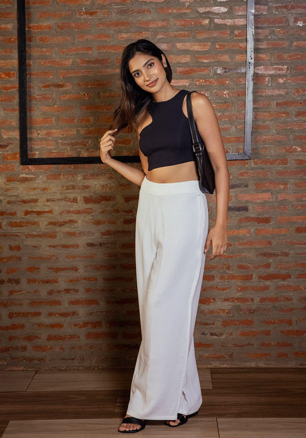 SOYA SHOLDER BLACK CUT OUT CROP TOP