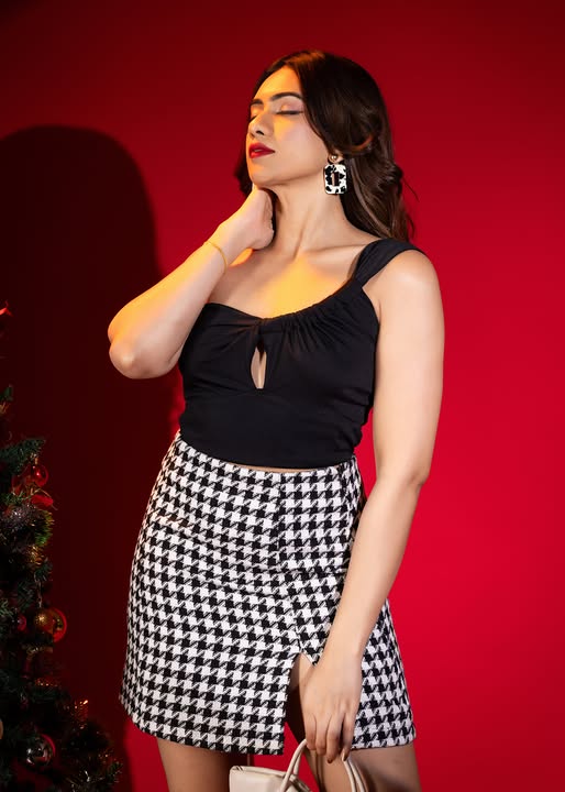 PETRIA RED ONE SHOULDER CROP TOP