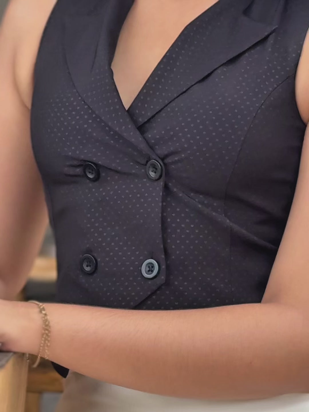 AVRI WAIST COAT