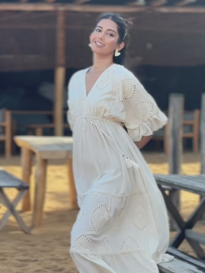 MIONA CUTLON OFF WHITE MAXI DRESS