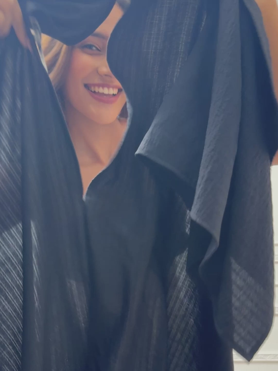 EMERY CAPE TOP