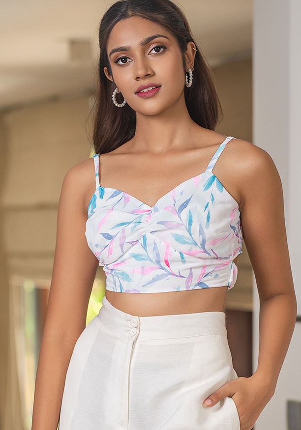 BACK KNOT PRINTED STRAPY CROP TOP 
