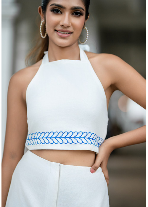 TELLY BLUE EMBROIDERY WHITE TOP