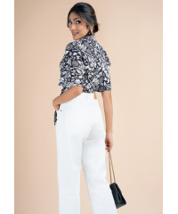 ALEXIE FRONT KNOT CROP BLOUSE