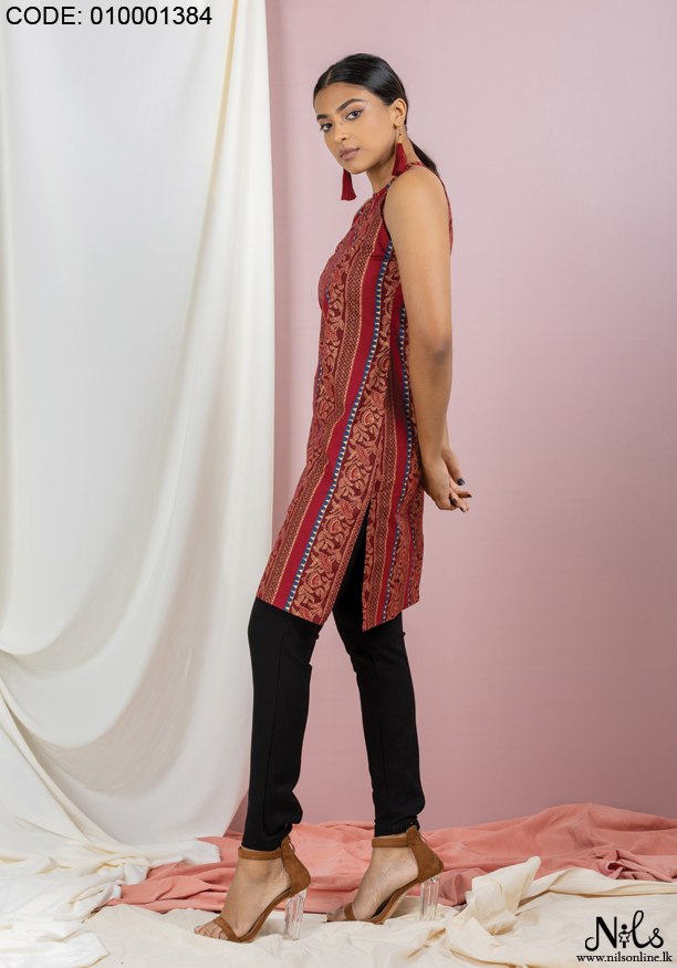 CASSIE TURTLE NECK MAROON KURTHA
