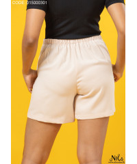 FRONT PLEAT CREAM SHORT