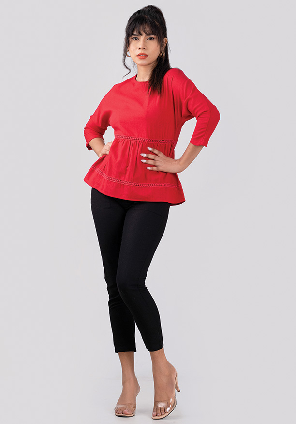 LACE DETAIL LINNEN RED TOP 