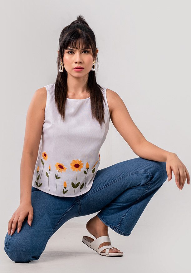 SUNFLOWER EMBROIDERY WHITE BLOUSE