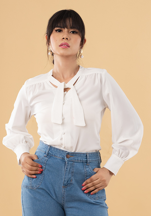 EMILYA LONG SLEEVE WHITE BLOUSE 
