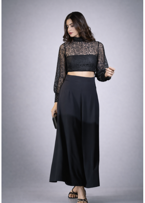 ROMINA BISHOP SLEEVE BLACK CROP TOP