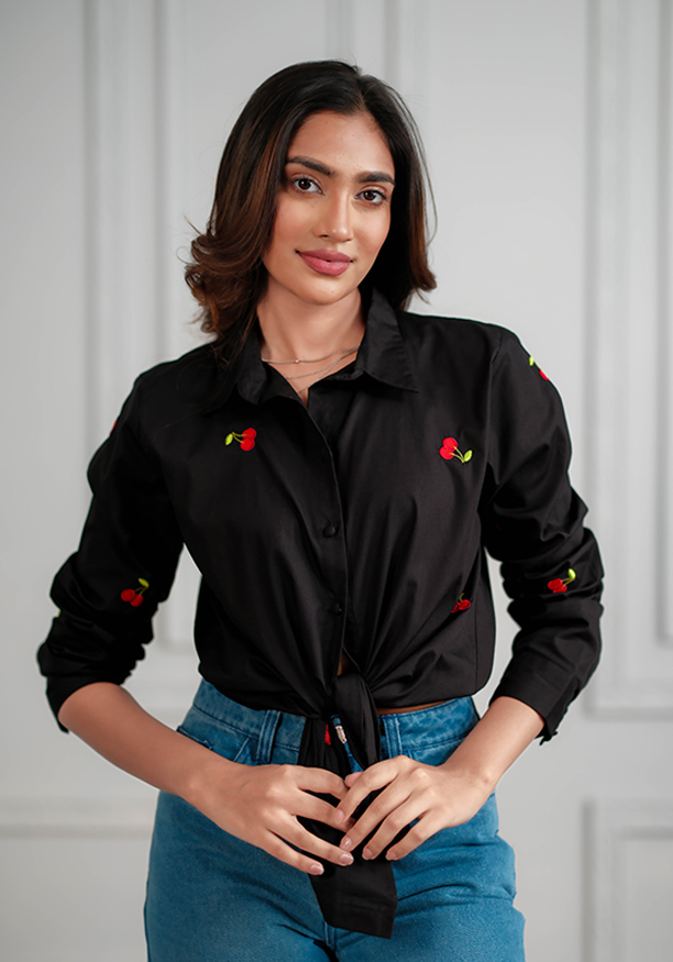 ZERAH EMB BLOUSE