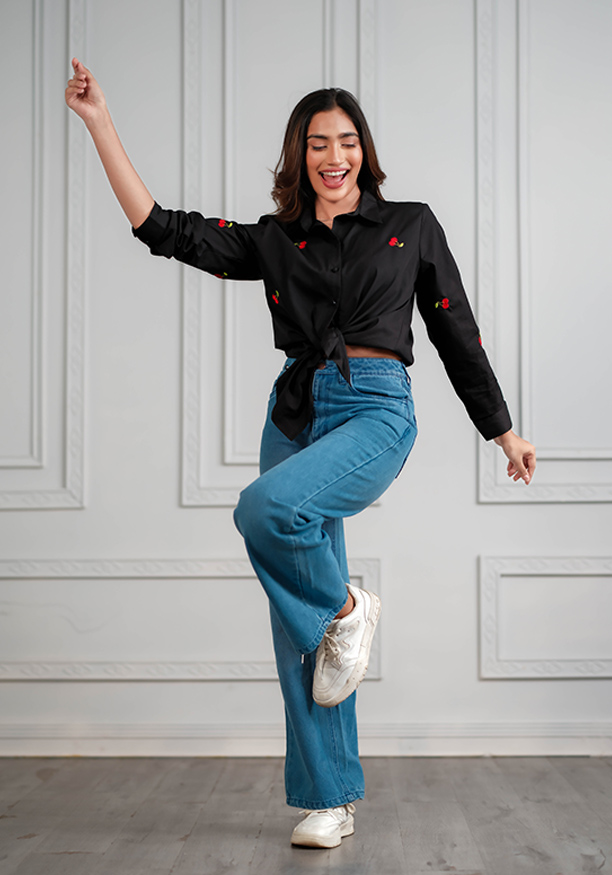 ZERAH EMB BLOUSE