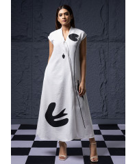 Loa minimalistic maxi dress