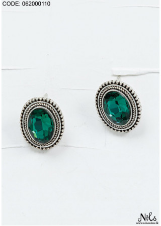 GREEN OVAL SHAPE EARRING