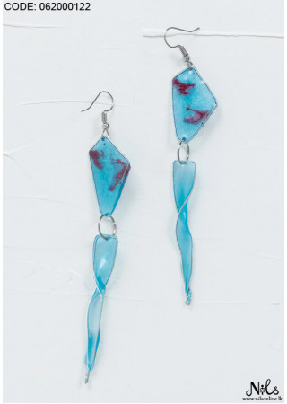 TWIST PETAL EARRING