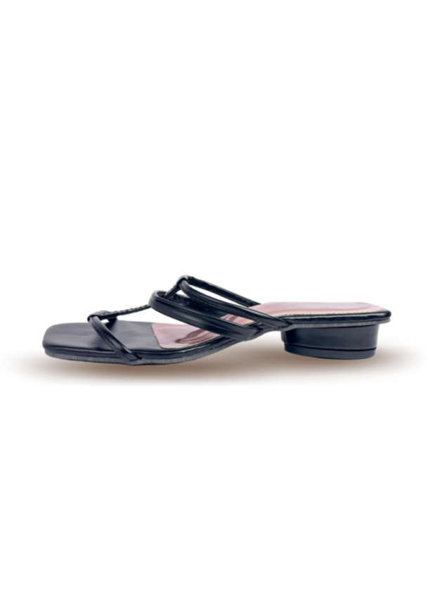 ALOHA BLACK LOW HEEL