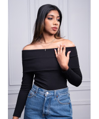 EVA OFF SHOULDER BLACK TEE