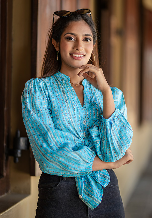 AURA LIGHT BLUE PRINTED BISHOP TOP 