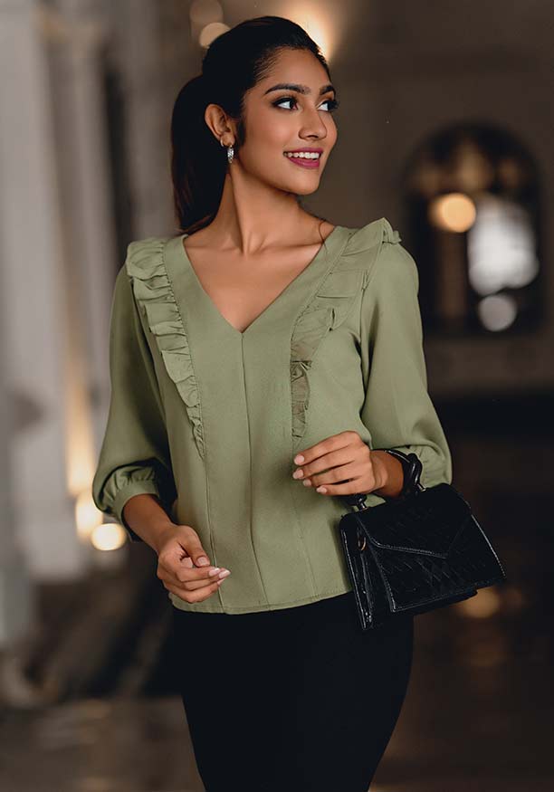 LAYLA PUFFY SLEEVE BLOUSE