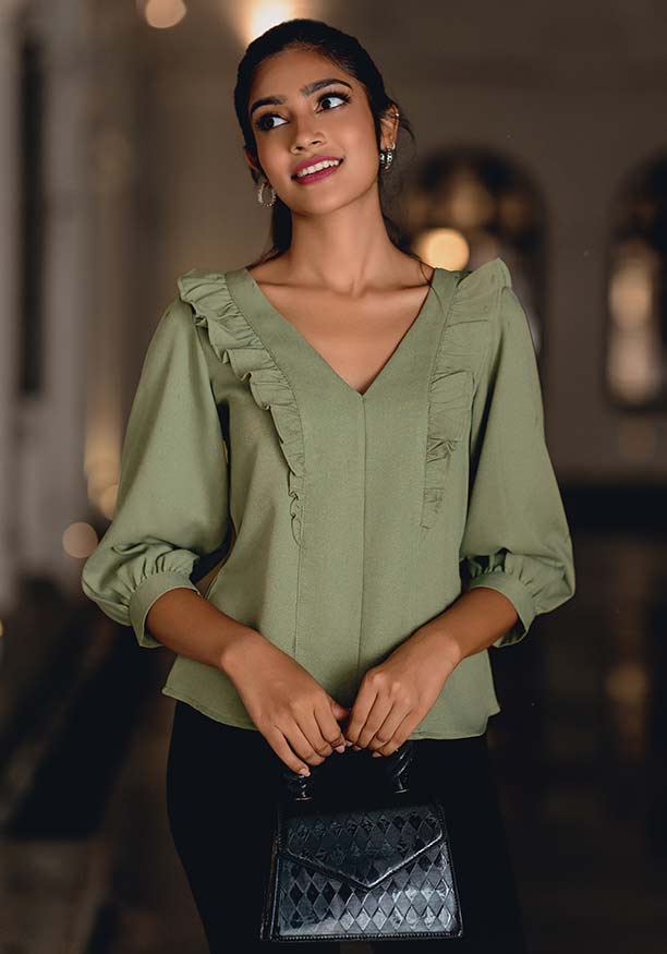 LAYLA PUFFY SLEEVE BLOUSE