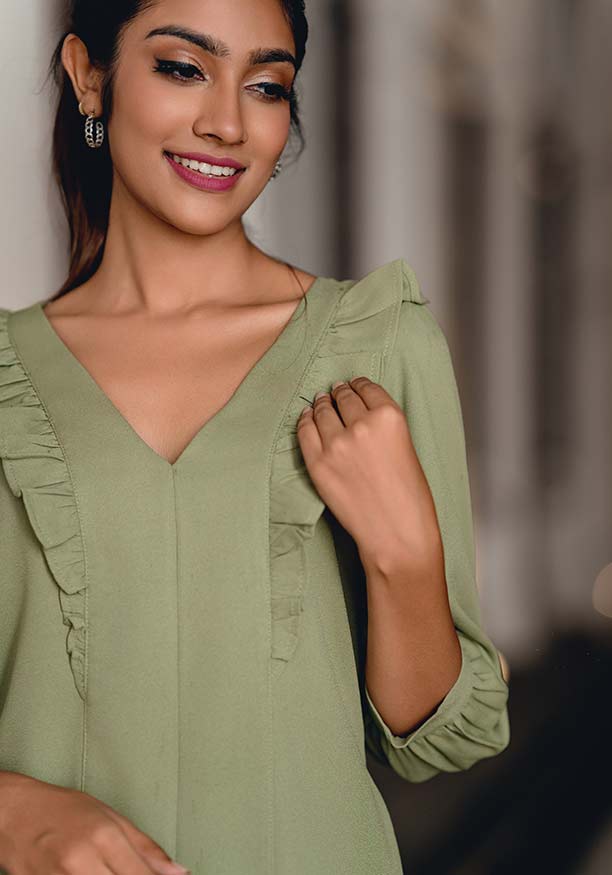 LAYLA PUFFY SLEEVE BLOUSE