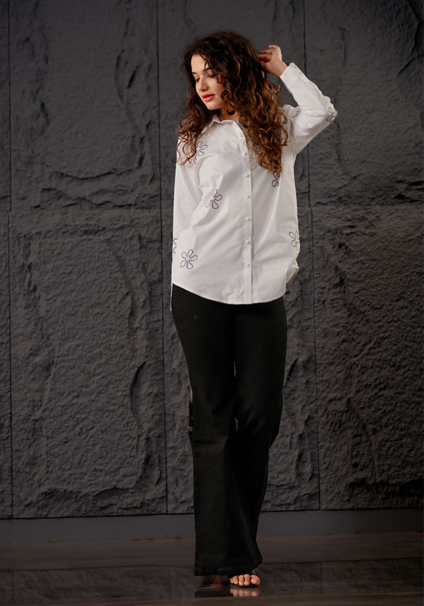 ZERAH EMB BLOUSE