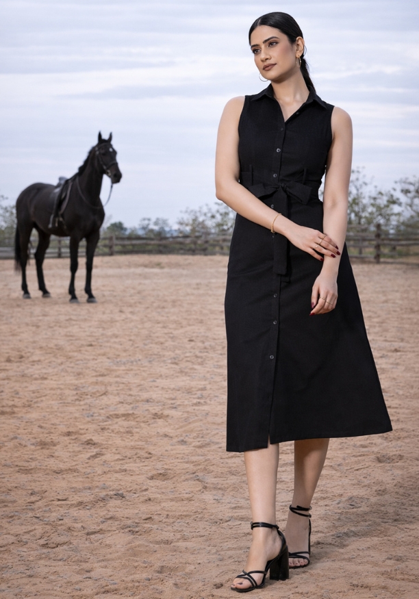 FLARA SLEEVELESS BLACK DRESS